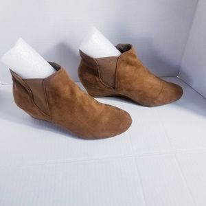 MARBELLA BROWN ANKLE BOOTS SIZE 8